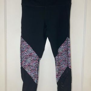 Fabletics Mid-Rise black/ colorful pattern- Small